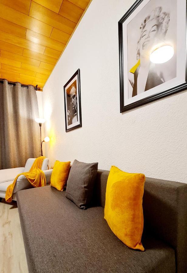 Elena Flat Sonnenblumen Duisburg Zentrum Ngoại thất bức ảnh
