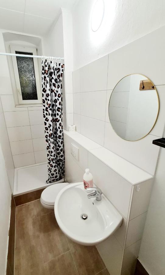 Elena Flat Sonnenblumen Duisburg Zentrum Ngoại thất bức ảnh
